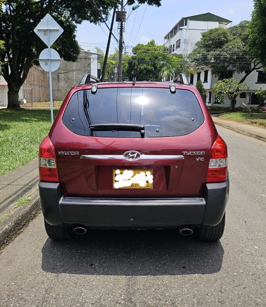 HYUNDAI TUCSON GLS 2008  4x4 AUTOMÁTICA  ÚNICO DUEO - imagen secundaria 1