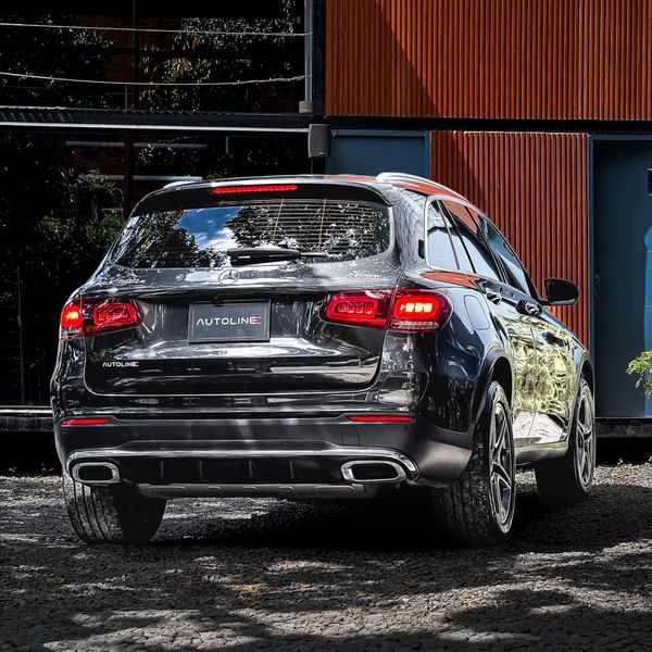 Mercedes Benz GLC 300E 4Matic Hybrid 2022 - imagen secundaria 2