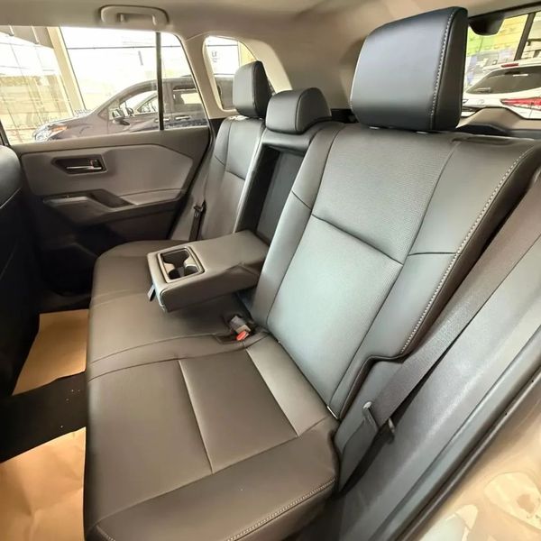 Toyota RAV4 Limited 2026 - imagen secundaria 1