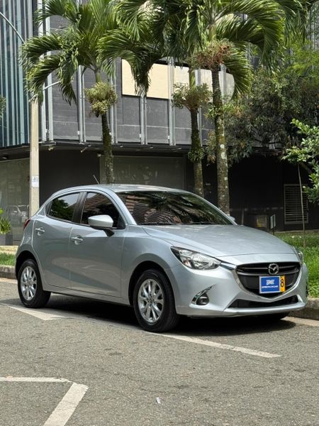 MAZDA 2 TOURING 1.5 AUTOMATICO - imagen secundaria 1