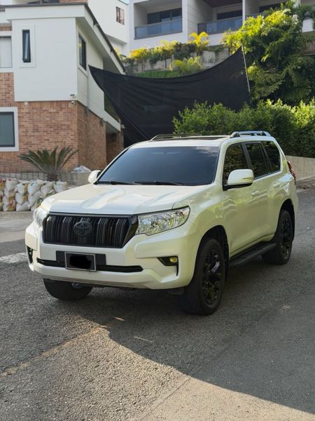 Toyota Prado txl 2022 gasolina 4.0 4x4 - imagen secundaria 2