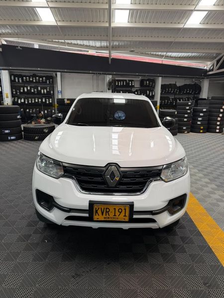 Renault Alaskan 2023 Diesel 4x4 - imagen secundaria 1