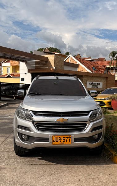 Chevrolet Trail Blazer Premier LTZ - imagen secundaria 1