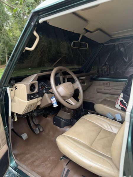 Toyota Land Cruiser Macho 4.5 - imagen secundaria 1