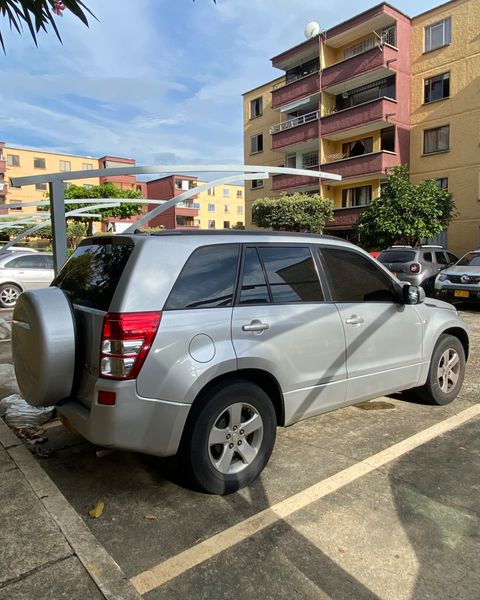 SUZUKI GRAND VITARA SZ 2.0 - imagen secundaria 2