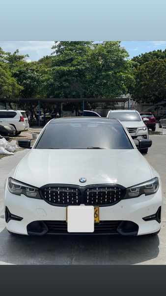 BMW 330i M 2019 - imagen secundaria 1