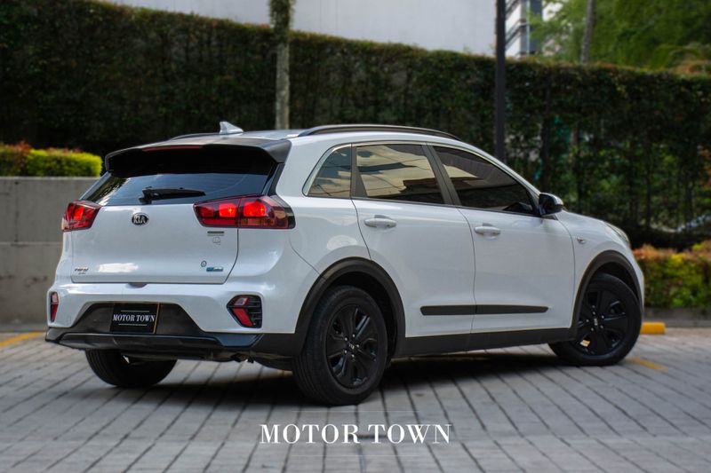Kia Niro 1.6 Emotion 2021 Hibrido - imagen secundaria 2