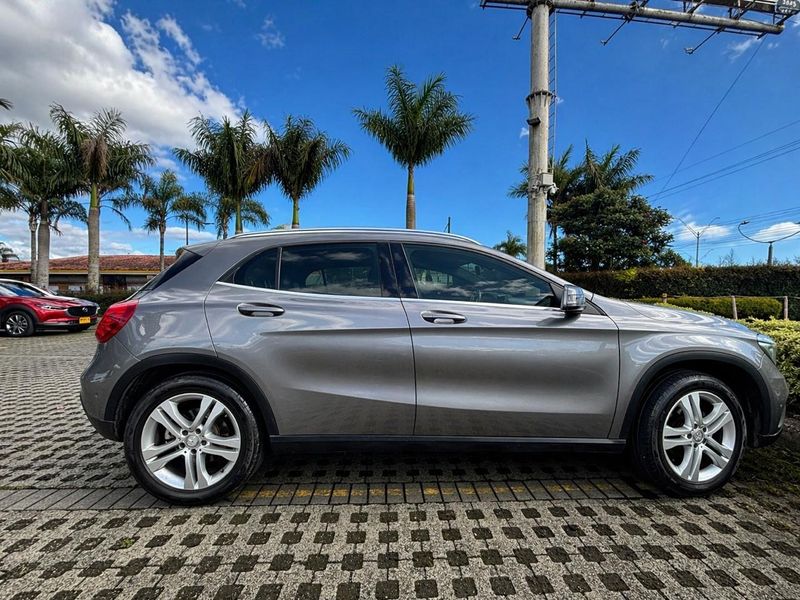 Mercedes Benz GLA 200  2016 - imagen secundaria 2
