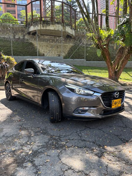 Mazda 3 grand touring LX 2018 - imagen 1