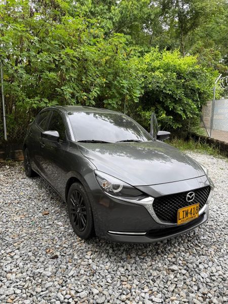 Mazda 2 Touring Carbono 2023 - imagen 1