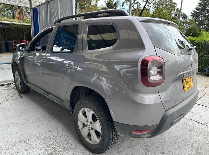 Renault Duster intens 2023 - imagen secundaria 2