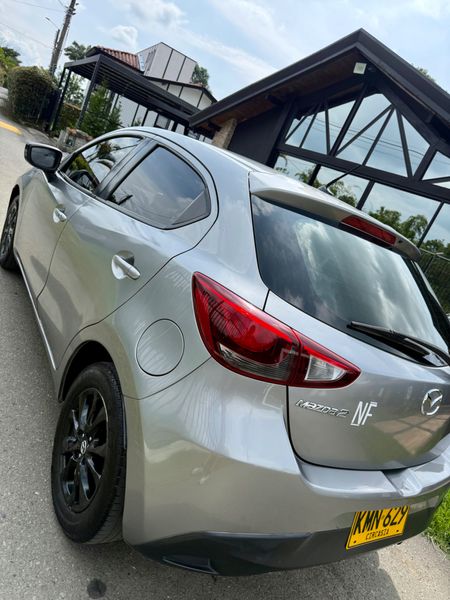 Mazda 2 Touring - imagen secundaria 1