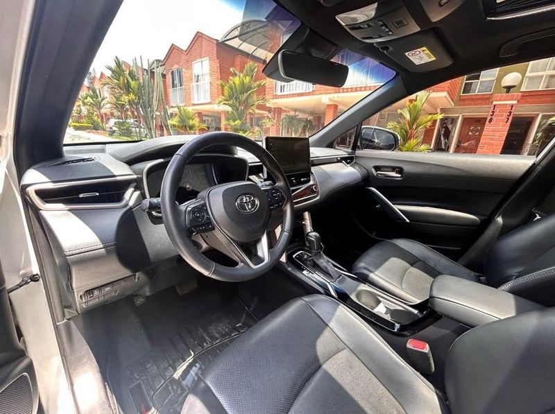 Toyota Corolla Cross 2023 - imagen secundaria 2