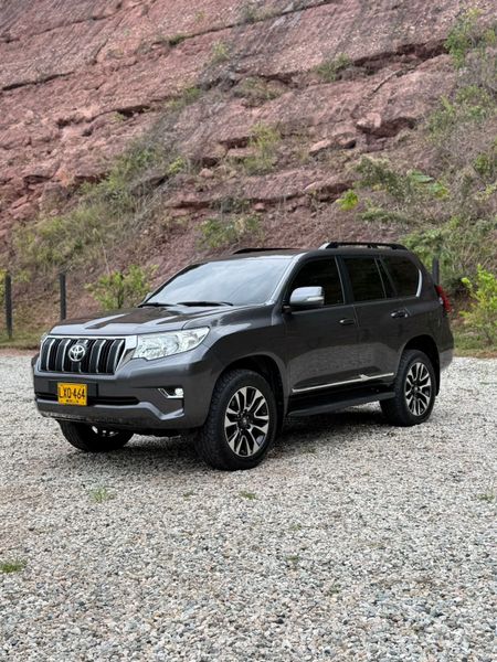 Toyota Prado txl 2024 diesel 2.8 - imagen secundaria 2