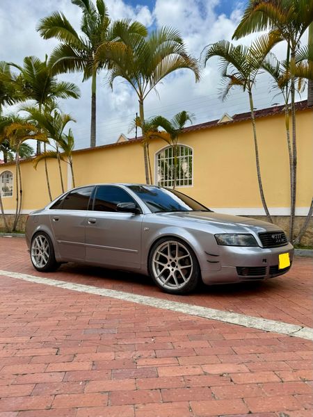 Se vende Audi a4 sline modelo 2005 mecánico 1.8T - imagen secundaria 1