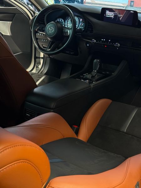 Mazda 3 Grand Touring AT Carbon LX - imagen secundaria 1