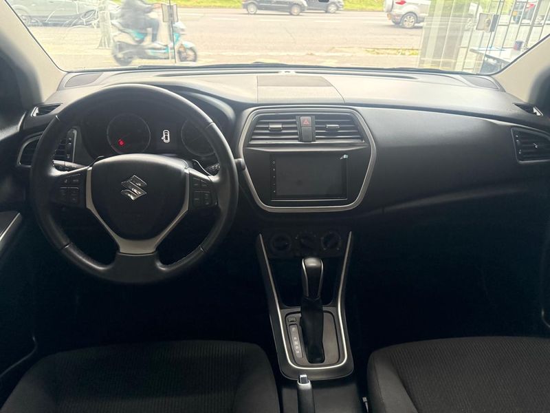 VENO SUZUKI SCROSS - imagen secundaria 2