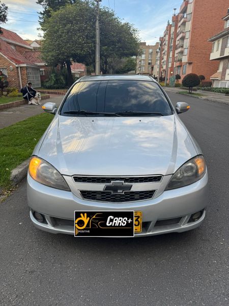 Chevrolet Optra sedan - imagen secundaria 1