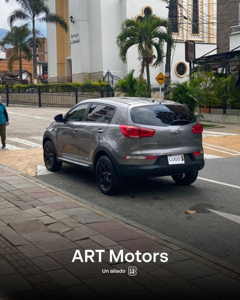 Kia Sportage Revolution Mecánico 2.0 - imagen secundaria 2