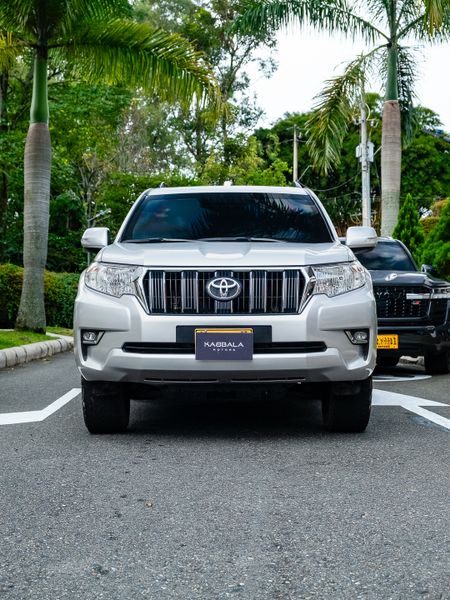 Toyota Prado TXL - imagen secundaria 1