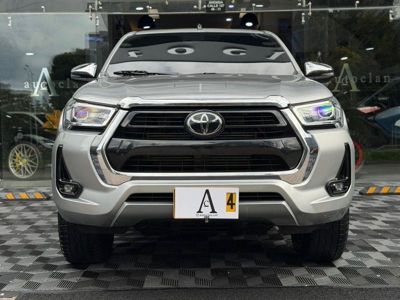Toyota Hilux 2.8 Diesel - imagen secundaria 1