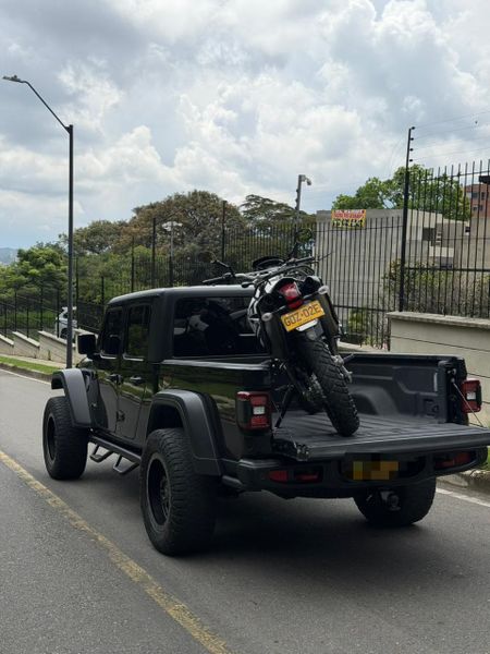JEEP GLADIATOR RUBICON 2021 - imagen secundaria 1