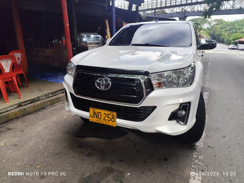Toyota Hilux Euro IV 2.4 MT 2020 - imagen secundaria 2