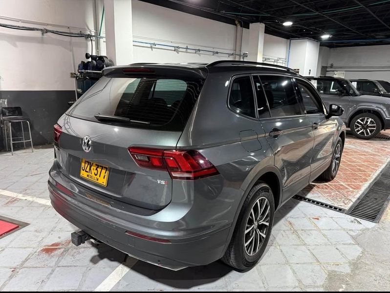 Volkswagen Tiguan Allspace Trendline 2020 - imagen secundaria 2