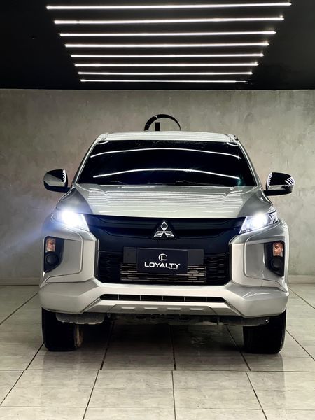 Mitsubishi L200 GLX Mt 2.4 4x4 - imagen secundaria 2