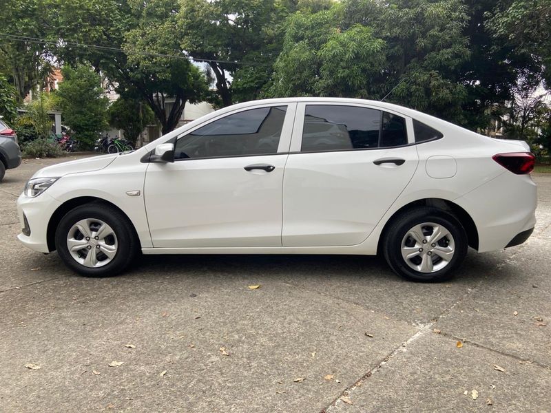 Chevrolet Onix AT 2022 - imagen secundaria 2