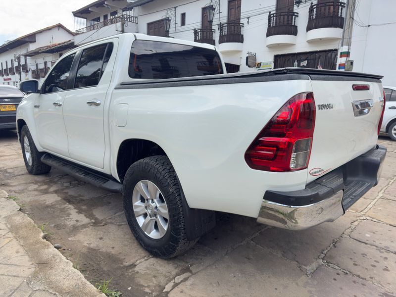 Toyota Hilux 2020 2.8 - imagen secundaria 2