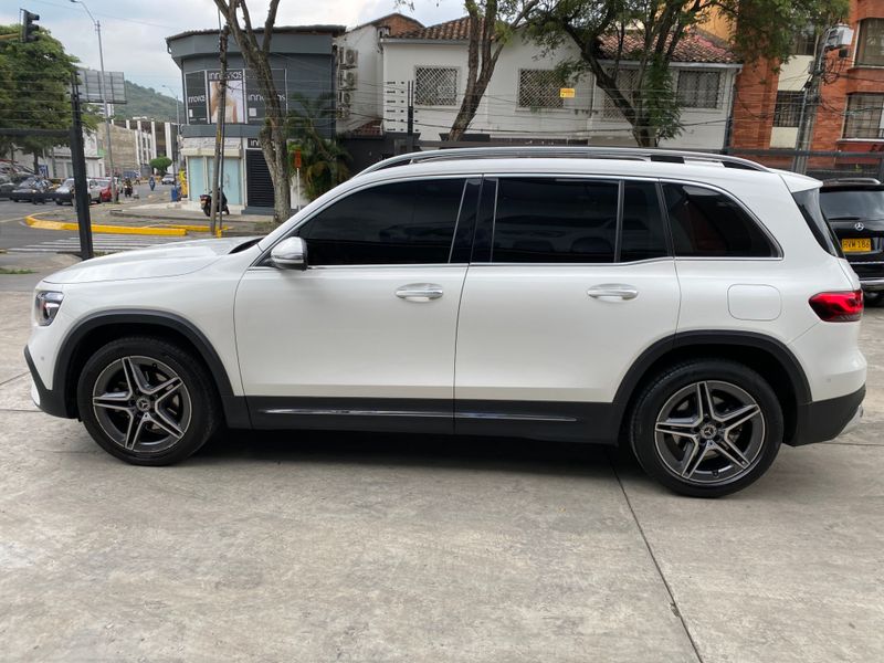 MERCEDES-BENZ GLB 200 2022 AMG LINE 1.3 TURBO - imagen secundaria 1