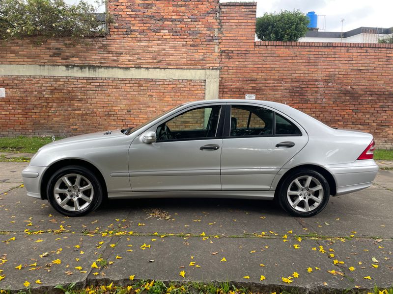 Mercedes C180 Kompressor 2007 - imagen secundaria 2