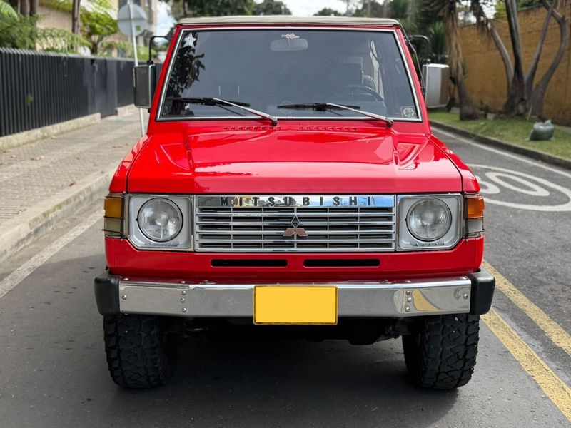 Mitsubishi Montero Carpado 1987 - imagen secundaria 1
