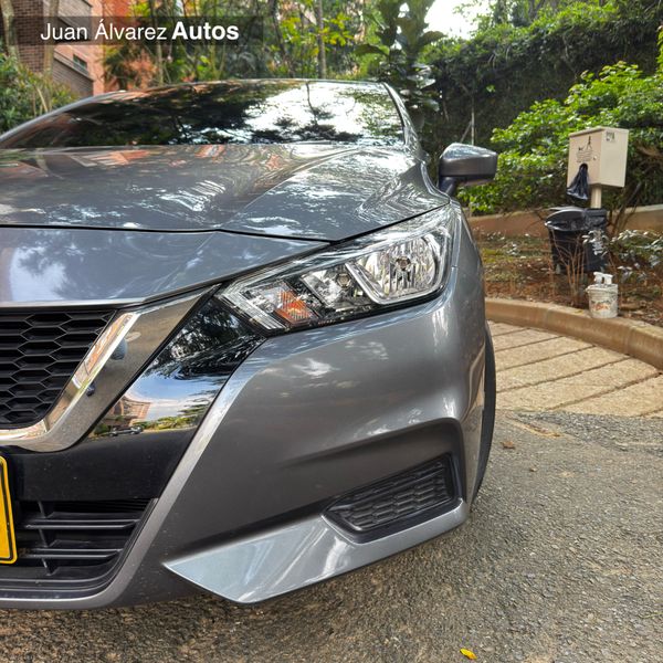 NISSAN VERSA SENSE 2022 - imagen secundaria 2