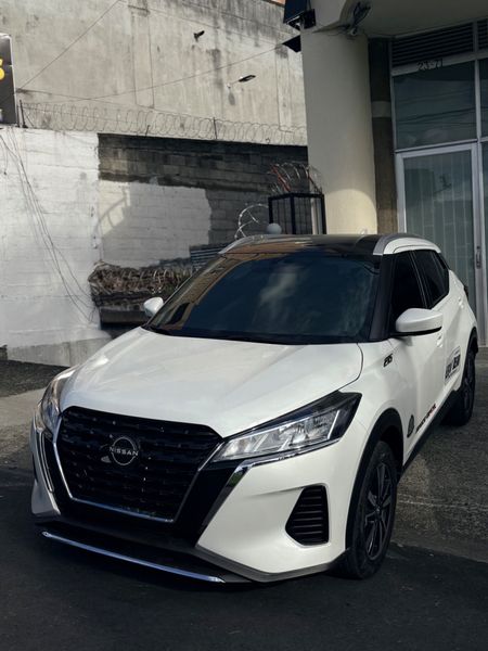 Nissan kicks 2026 Vehículo de servicio público - imagen secundaria 1