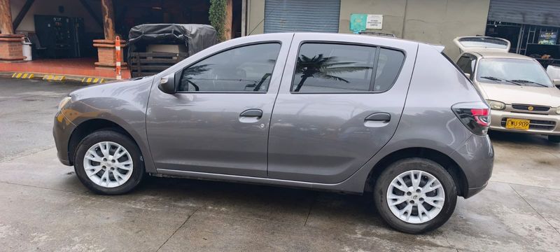 Renault Sandero Life 2023 - imagen secundaria 2
