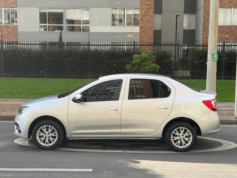 RENAULT LOGAN 2023 - imagen secundaria 2