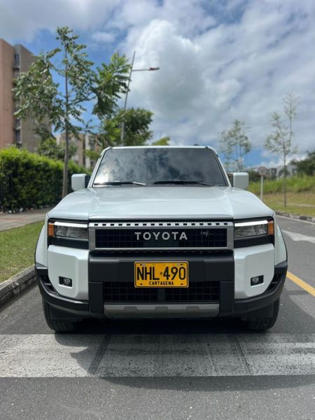 Toyota Prado TXL 3.0 4x4 - imagen secundaria 1