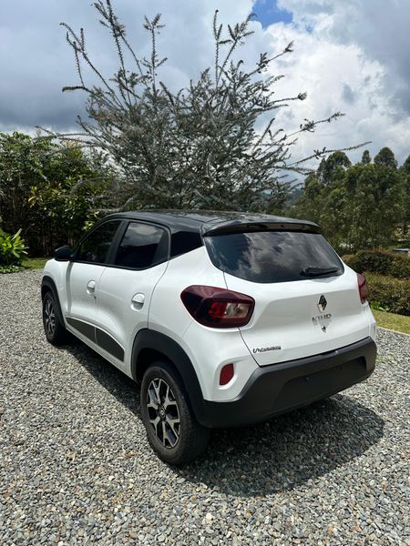 Renault Kwid Iconic 2023 - imagen secundaria 1