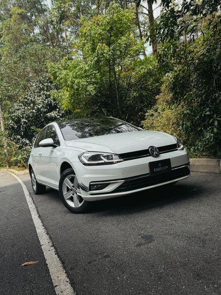 Volkswagen Golf 1.4 psi - imagen secundaria 1