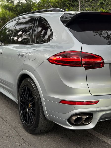 PORCHE CAYENNE SE HYBRI - imagen secundaria 1