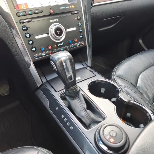 Ford Explorer 2.3 Limited 4x4 2019  91.855 km - imagen secundaria 2