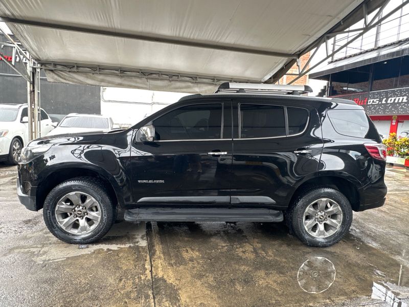 CHEVROLET TRAILBLAZER LTZ 2.8 DIÉSEL 4X4 2023 - imagen secundaria 1