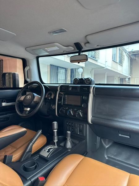 Toyota FJ Cruiser 2019 Blindada - imagen secundaria 1