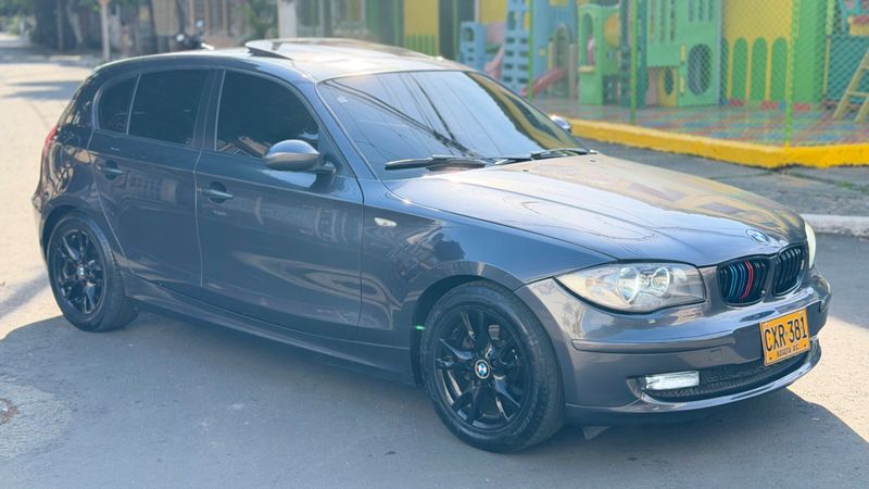 BMW 120i 2008 AT - imagen secundaria 1