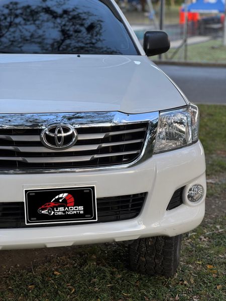 Toyota Hilux 2012 4x4 - imagen secundaria 2