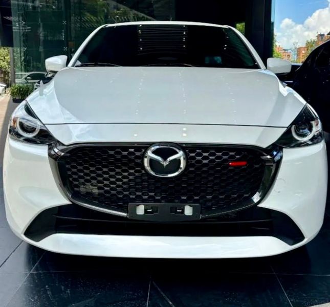 Mazda 2 Sport Grand Touring Modelo 2027 - imagen secundaria 1
