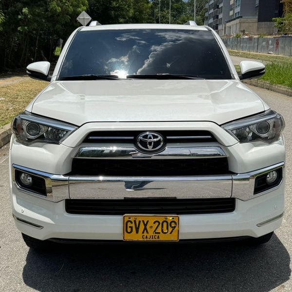 Toyota 4Runner Limited 2020 - imagen secundaria 1