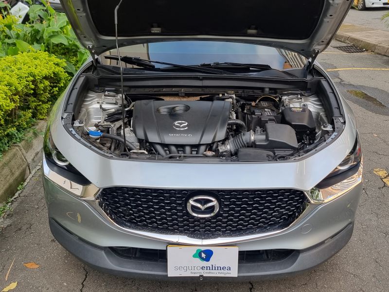 Mazda CX30 Touring 2.0 AUTOMATICA 4X2 modelo 2021 - imagen secundaria 2